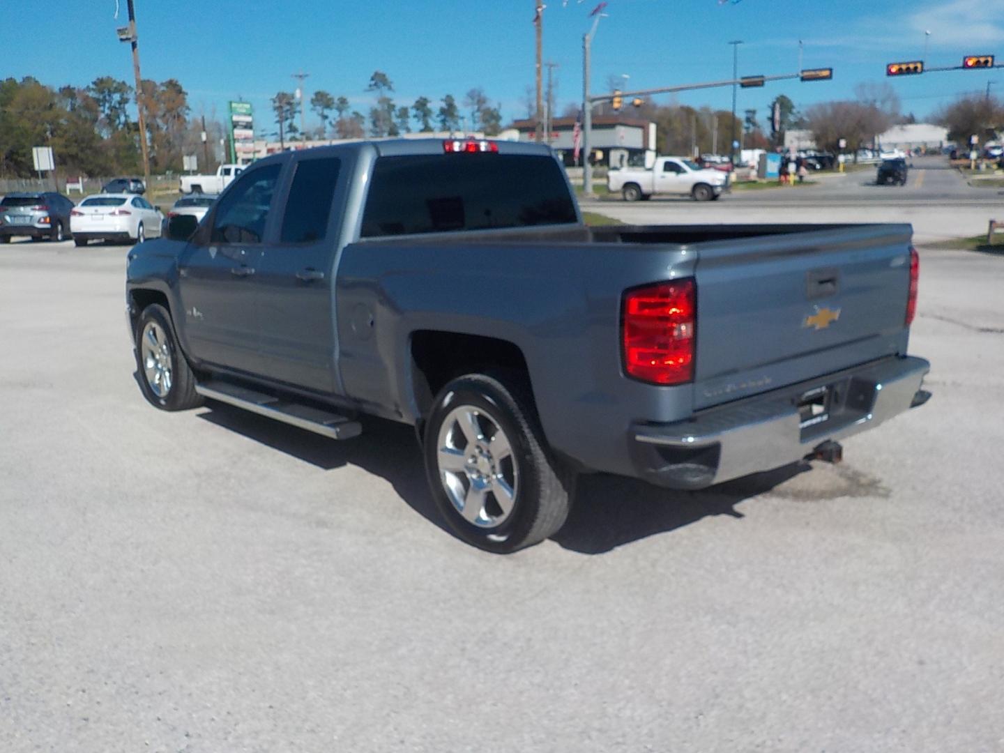 2016 Blue Chevrolet Silverado 1500 LT Double Cab 2WD (1GCRCREC7GZ) with an 5.3L V8 OHV 16V engine, 6A transmission, located at 1617 W Church Street, Livingston, TX, 77351, (936) 327-3600, 30.710995, -94.951157 - Beautiful truck! 5.3L V-8. Come check it out!! - Photo#5